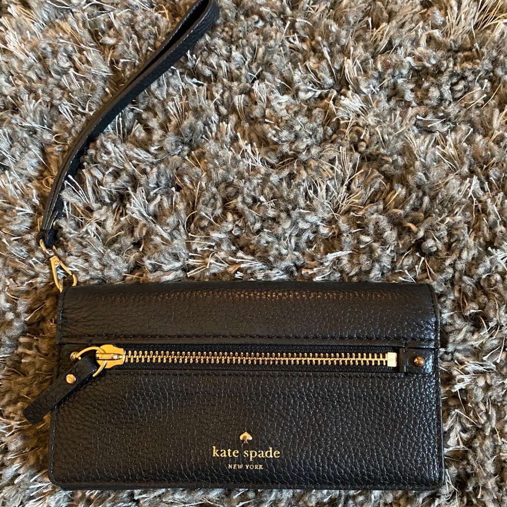 Black pebble Kate spade wristlet